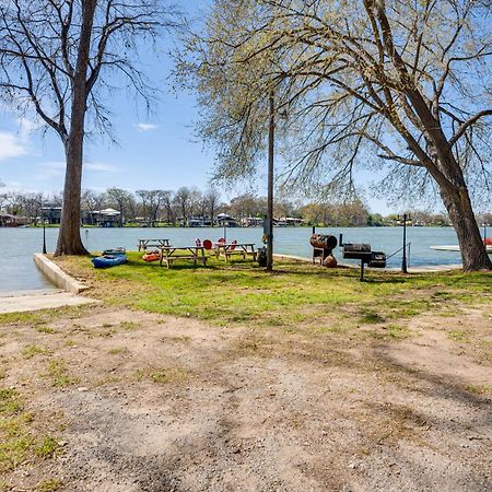 New Braunfels Vacation Rental On Lake Dunlap! Exterior photo
