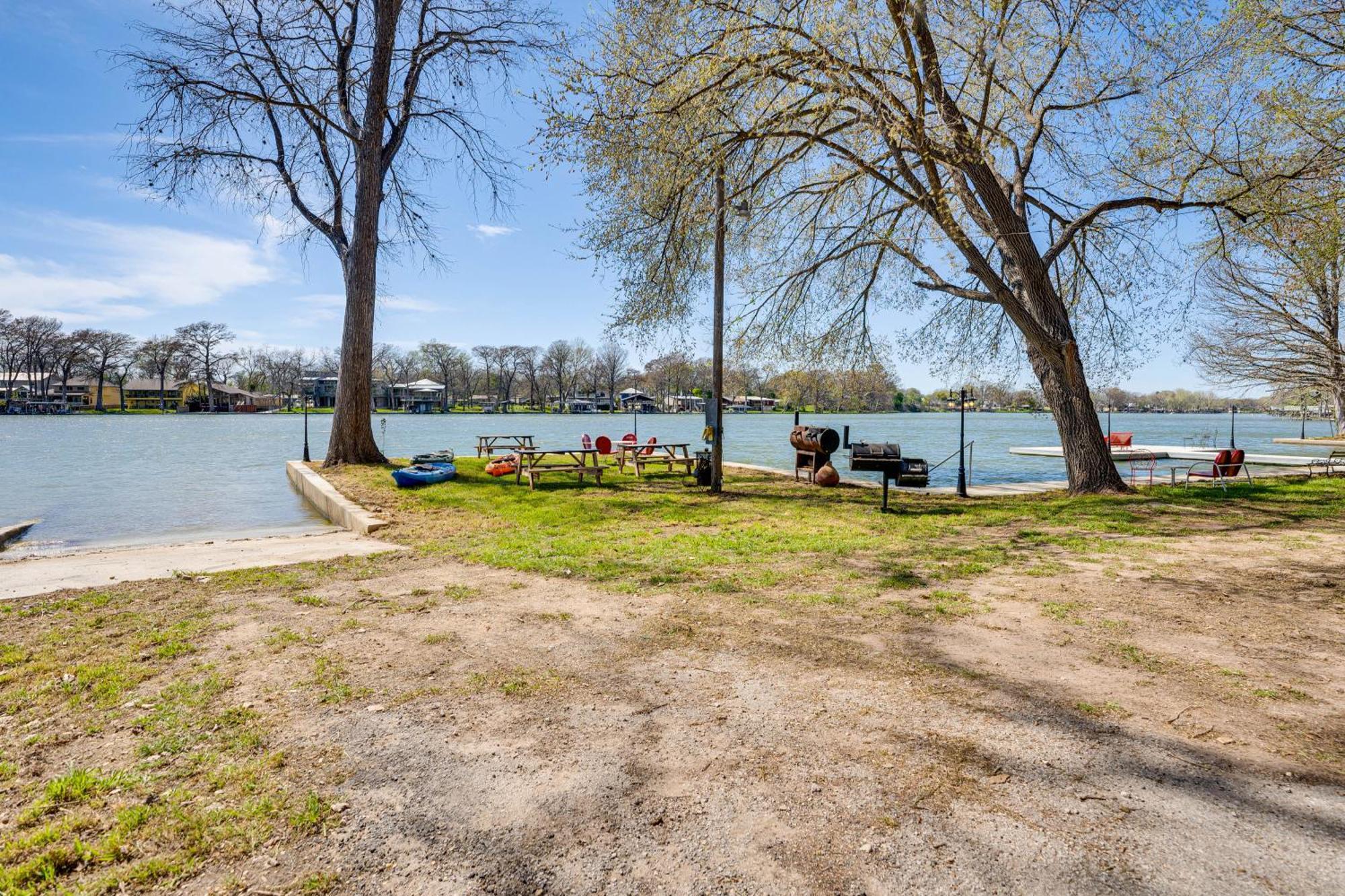 New Braunfels Vacation Rental On Lake Dunlap! Exterior photo